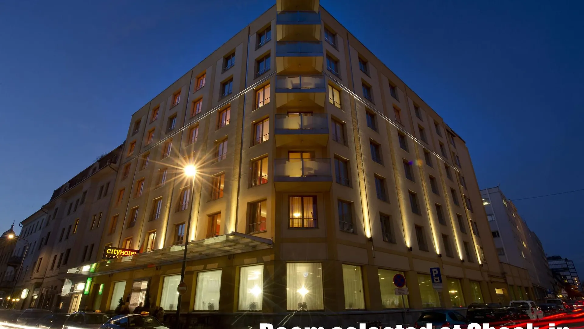 City Hotel Ljubljana 4*,