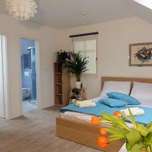 Apartmán With Parking