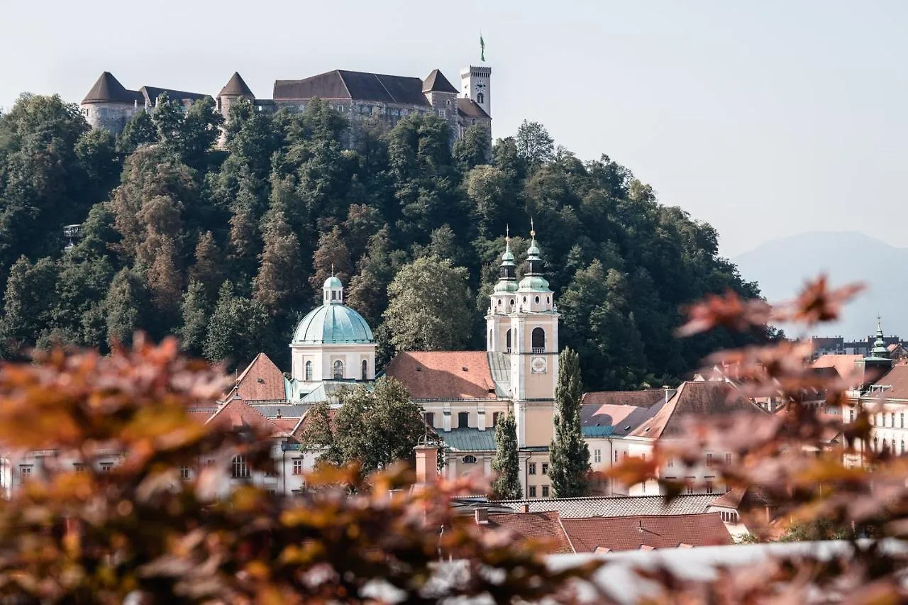 ****  City Hotel Liubliana Eslovenia